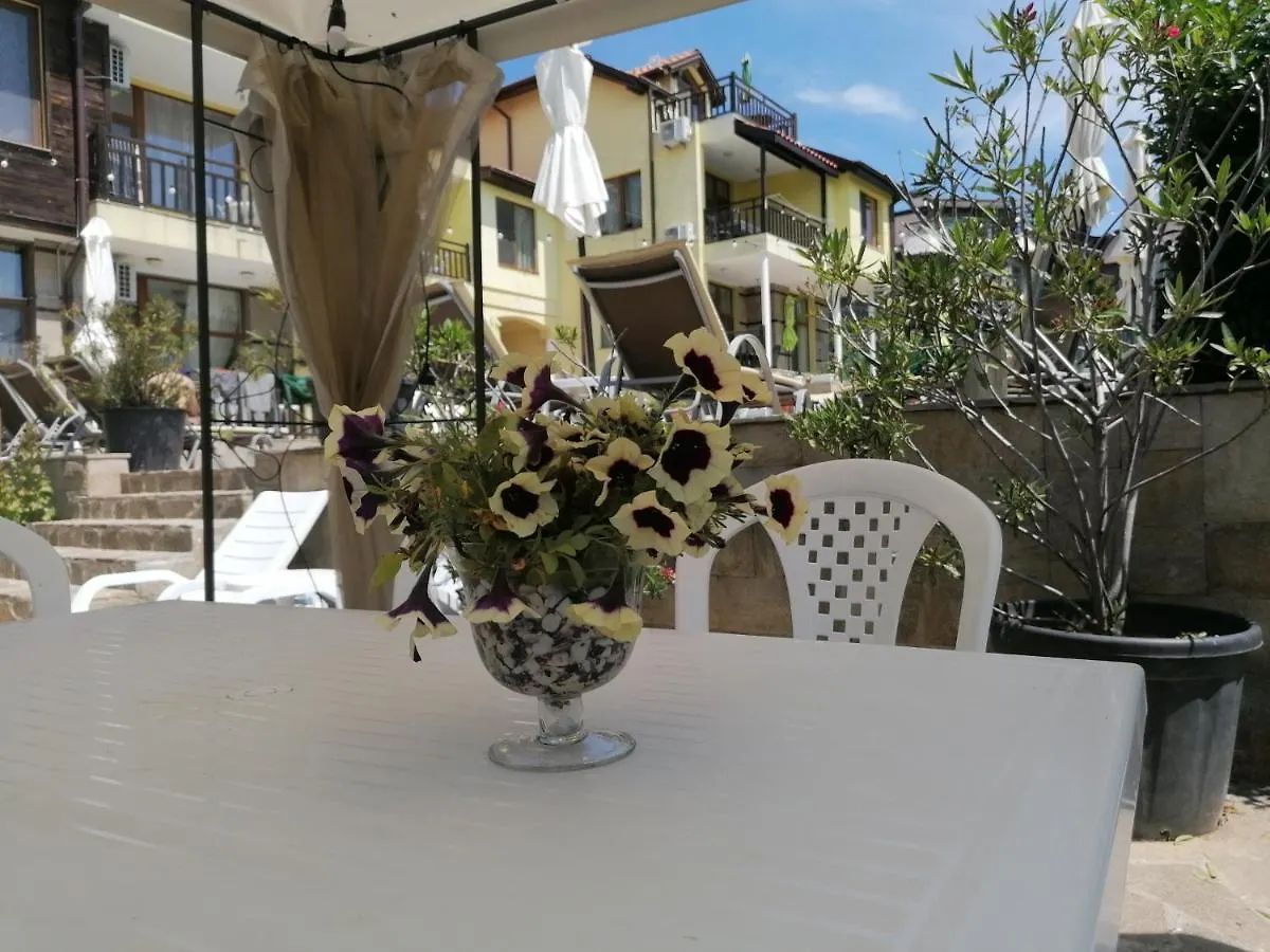 Apartments Elinor Budjaka Sozopol